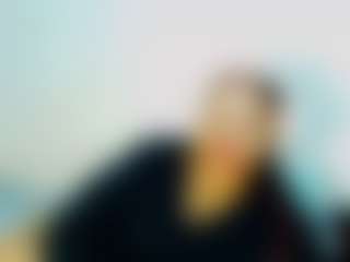 CocoFlames75 MILF webcam performer live streaming
