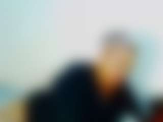 CocoFlames75 MILF webcam performer live streaming