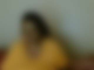 Live cam show with CocoFlames75 - Middle Aged on SpunkLive
