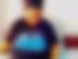 Live cam show with CocoFlames75 - Living Room on Hubzter Live