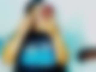 Live cam show with CocoFlames75 - Black MILF on dropp.cam