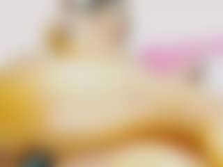 Live cam show with CocoFlames75 - Bedroom Mature on SinfulBabes
