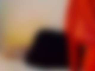 Live cam show with CocoFlames75 - Ebony Big Tits on Gym Cam Girls