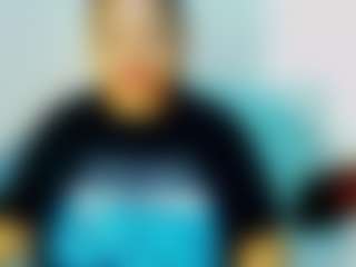 Live cam show with CocoFlames75 - Bedroom on AdultVida.com