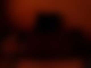 Live cam show with CocoFlames75 - Striptease on Milfs Live