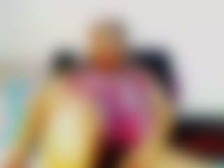 CocoFlames75 MILF webcam performer live streaming