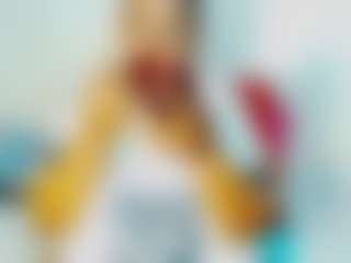 CocoFlames75 MILF webcam performer live streaming