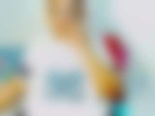Live cam show with CocoFlames75 - Living Room on Latina Girls