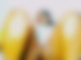 CocoFlames75 MILF webcam performer live streaming