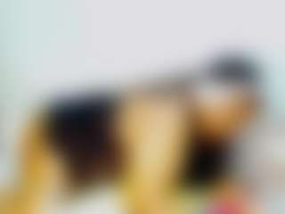 Show de cam en vivo con CocoFlames75 - Big Tits en Camsoda
