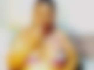 Live cam show with CocoFlames75 - Black MILF on Fit Hotties