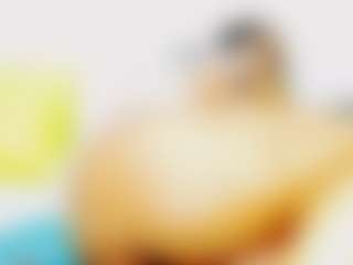 CocoFlames75 MILF webcam performer live streaming