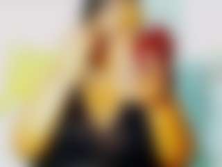 CocoFlames75 MILF webcam performer live streaming