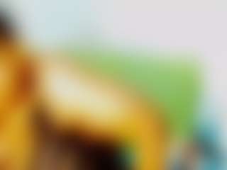 Live cam show with CocoFlames75 - Ebony Big Tits on Gym Cam Girls