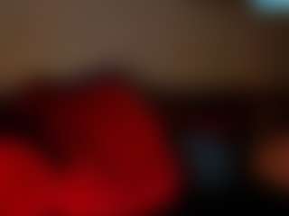 LusciousLipsT's Live Sex Cam Show