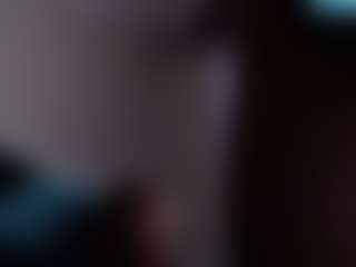 LusciousLipsT's Live Sex Cam Show