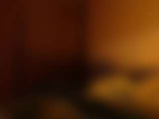 LusciousLipsT's Live Sex Cam Show