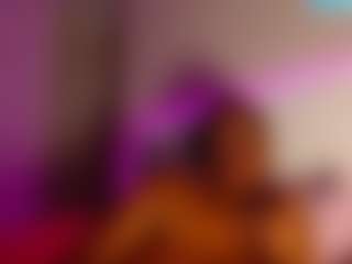 LusciousLipsT's Live Sex Cam Show