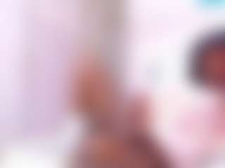 LusciousLipsT's Live Sex Cam Show