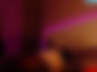 LusciousLipsT's Live Sex Cam Show