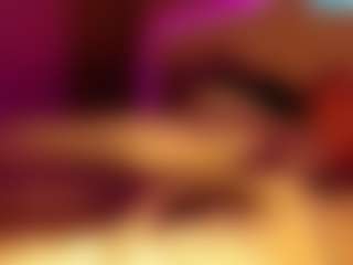LusciousLipsT's Live Sex Cam Show