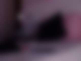 LusciousLipsT's Live Sex Cam Show