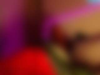 LusciousLipsT's Live Sex Cam Show