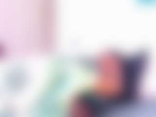 Live cam show with LusciousLipsT - Living Room on Camsoda