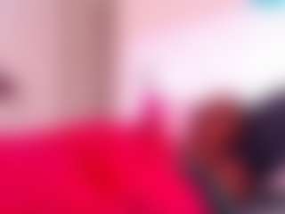 LusciousLipsT's Live Sex Cam Show