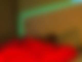 Live cam show with LusciousLipsT - Ebony Big Tits on Camsoda