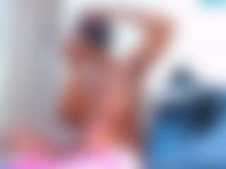 Live cam show with LusciousLipsT - Living Room on sexylive.show