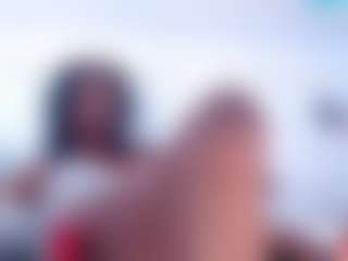 LusciousLipsT's Live Sex Cam Show