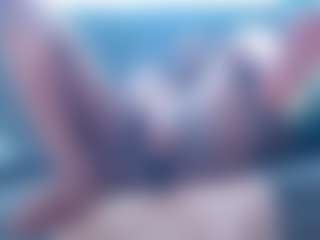 LusciousLipsT's Live Sex Cam Show