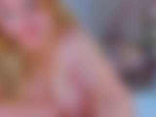 Live cam show with AdabelaUrHotDream - Squirt on Camsoda