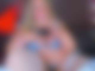Live cam show with AdabelaUrHotDream - Teen (18+) on googirlz