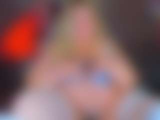 Live cam show with AdabelaUrHotDream - Curvy Teen (18+) on camtv