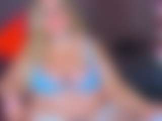 Live cam show with AdabelaUrHotDream - Anal Teen (18+) on SxyPornLive