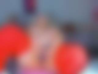 Live cam show with AdabelaUrHotDream - Bikini on x69.live