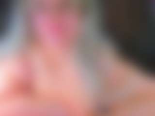 AdabelaUrHotDream's Live Sex Cam Show