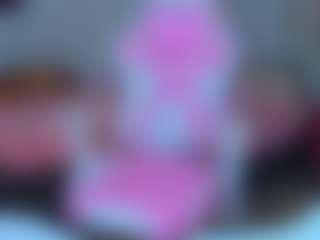 Pokaz na żywo z AdabelaUrHotDream - Striptease Teen (18+) na Camsoda