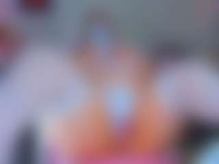 Live cam show with AdabelaUrHotDream - Bikini on SmokeAndPoke