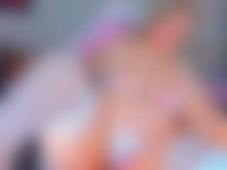 Live cam show with AdabelaUrHotDream - Red Hair on Camsoda