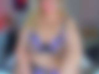 AdabelaUrHotDream's Live Sex Cam Show