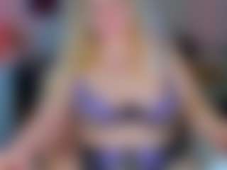 Live cam show with AdabelaUrHotDream - Bikini on AdultVida.com