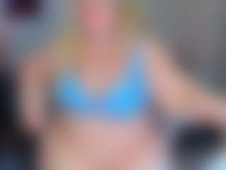 AdabelaUrHotDream's Live Sex Cam Show