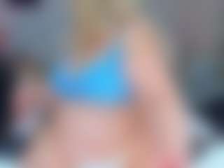 AdabelaUrHotDream's Live Sex Cam Show
