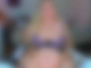 AdabelaUrHotDream's Live Sex Cam Show