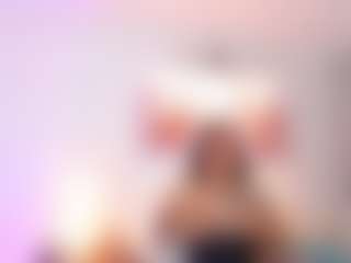 Live cam show with Holly-T - Average on Camsoda