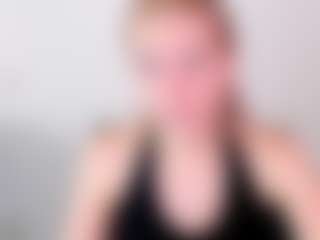 Live cam show with KristiHoward - Public on Camsoda