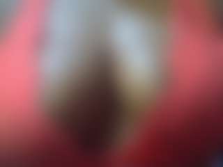 Live cam show with Sessley - Brown Eyes Black on StripNow